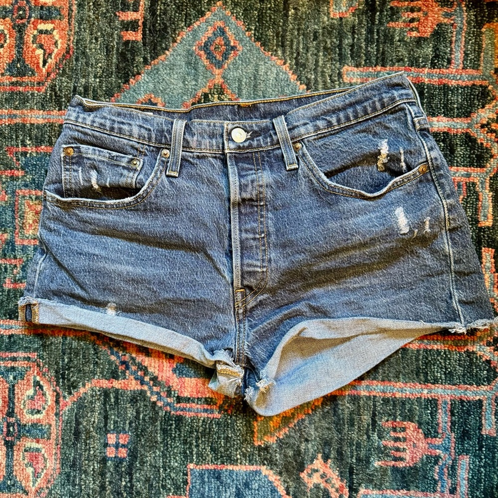 Levi’s 501 Medium Wash Jean Shorts